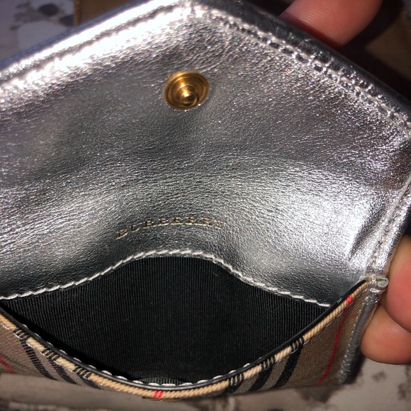 BURBERRY SILVER SMALL CHECK ENVELOPE CARD WAL - Picture 9 of 9